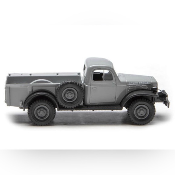 1947 Dodge Power Wagon 1:48 Die Cast Truck New In Box - Picture 2 of 7